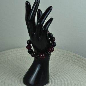 Chic Black and Red Beaded Bracelet